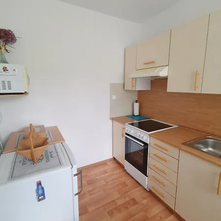 April Apartment *