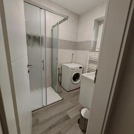 Apartment April *